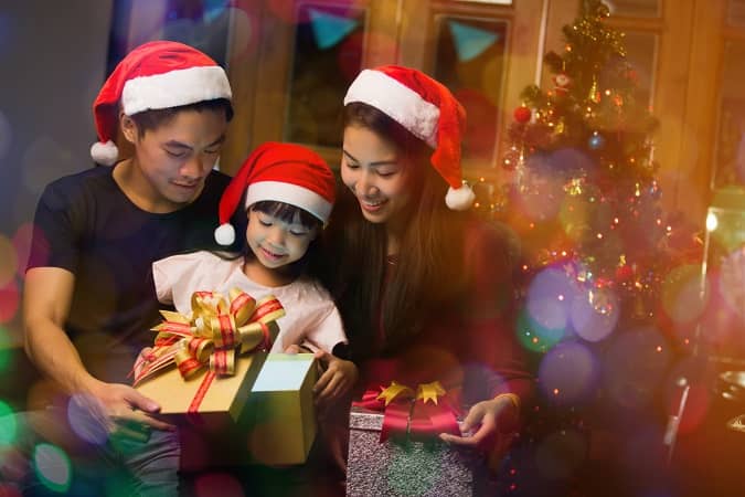 Four Reasons to Buy a Life Insurance Policy as a Christmas Gift